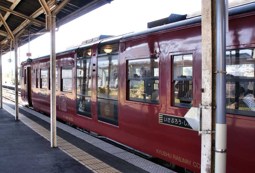 A Hisatsu Line train, Kyushu, Japan.