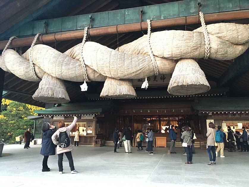 Giant shimenawa sacred ropes at Izumo Taisha Shrine, Shimane.
