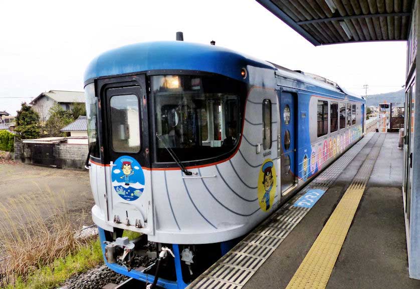 Tosa Kuroshio Railway Gomen Nahari Line Train, Japan.