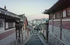 Fai un passo indietro nel tempo visitando le vecchie strade di Seoul