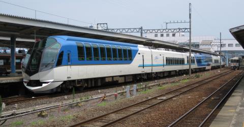 Kintetsu Premium Express Shimakaze Train